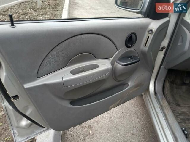 Серый Шевроле Авео, объемом двигателя 1.5 л и пробегом 150 тыс. км за 1900 $, фото 8 на Automoto.ua