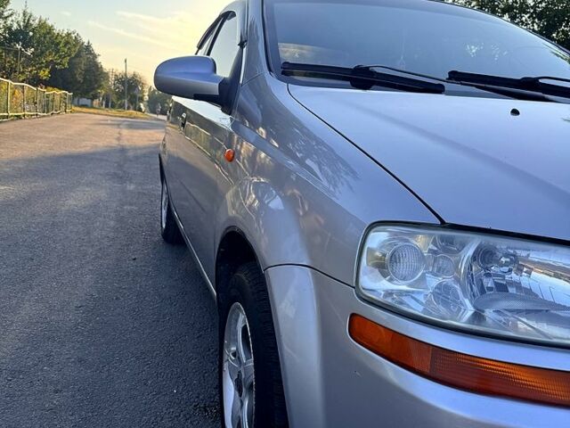 Серый Шевроле Авео, объемом двигателя 1.5 л и пробегом 0 тыс. км за 3200 $, фото 2 на Automoto.ua