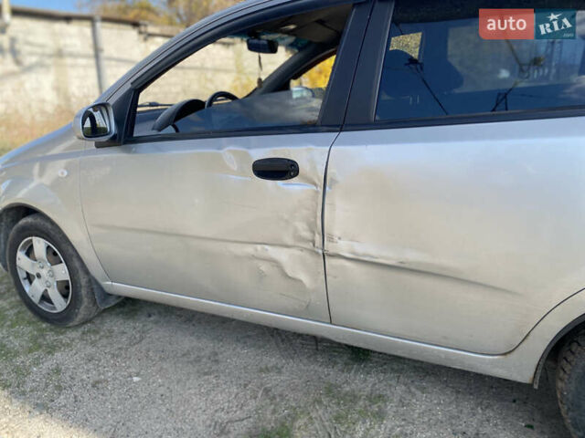 Серый Шевроле Авео, объемом двигателя 1.5 л и пробегом 141 тыс. км за 2200 $, фото 6 на Automoto.ua