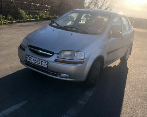 Серый Шевроле Авео, объемом двигателя 1.5 л и пробегом 250 тыс. км за 1650 $, фото 4 на Automoto.ua