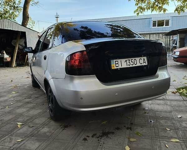 Серый Шевроле Авео, объемом двигателя 1.5 л и пробегом 340 тыс. км за 2500 $, фото 3 на Automoto.ua