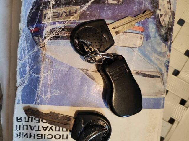 Серый Шевроле Авео, объемом двигателя 1.5 л и пробегом 359 тыс. км за 1400 $, фото 4 на Automoto.ua