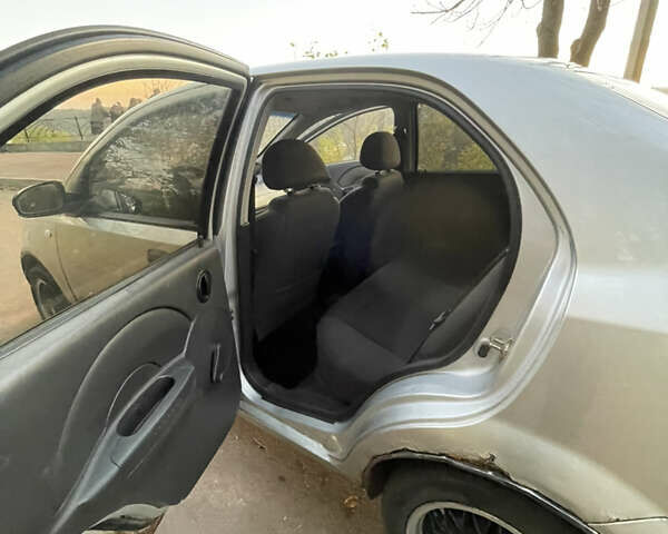 Сірий Шевроле Авео, об'ємом двигуна 1.5 л та пробігом 385 тис. км за 2200 $, фото 13 на Automoto.ua