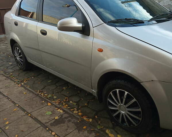 Серый Шевроле Авео, объемом двигателя 1.5 л и пробегом 260 тыс. км за 3000 $, фото 6 на Automoto.ua