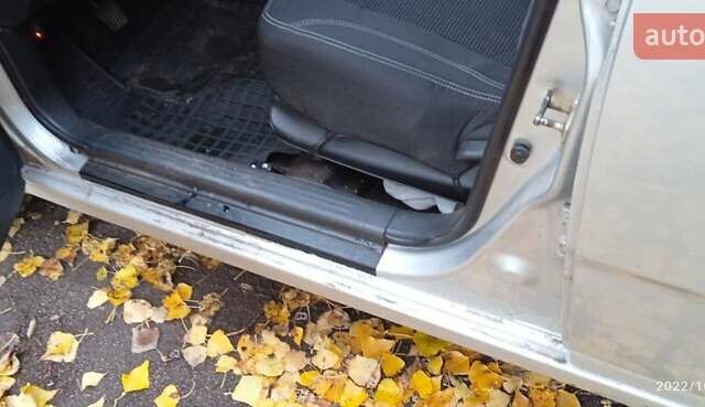 Серый Шевроле Авео, объемом двигателя 1.5 л и пробегом 273 тыс. км за 3400 $, фото 4 на Automoto.ua