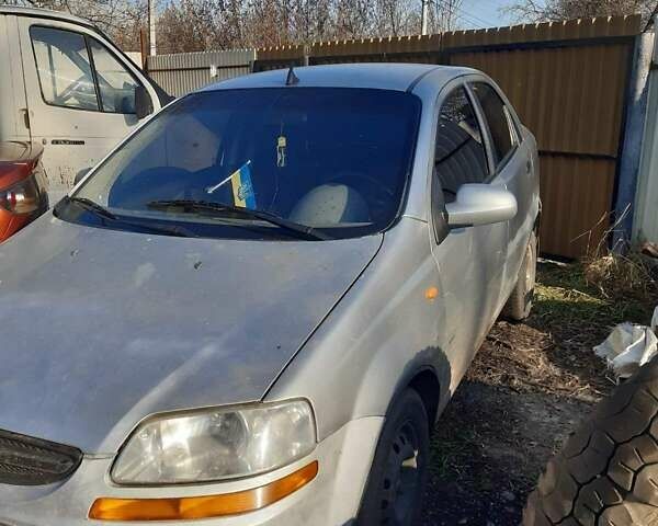 Серый Шевроле Авео, объемом двигателя 1.5 л и пробегом 320 тыс. км за 2000 $, фото 5 на Automoto.ua