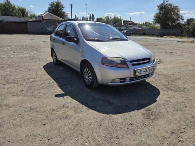 Серый Шевроле Авео, объемом двигателя 1.5 л и пробегом 201 тыс. км за 3400 $, фото 2 на Automoto.ua
