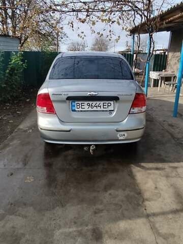 Серый Шевроле Авео, объемом двигателя 1.5 л и пробегом 220 тыс. км за 2700 $, фото 3 на Automoto.ua