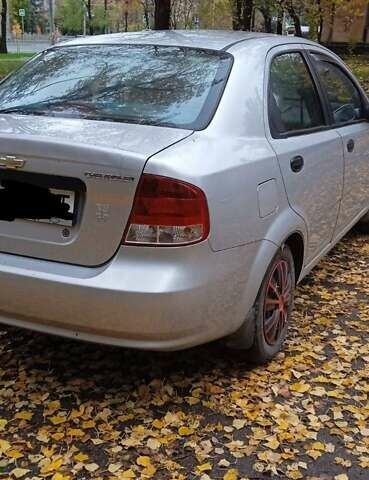 Серый Шевроле Авео, объемом двигателя 1.5 л и пробегом 273 тыс. км за 3400 $, фото 2 на Automoto.ua