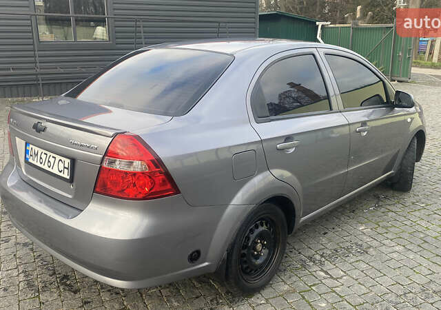Сірий Шевроле Авео, об'ємом двигуна 1.4 л та пробігом 195 тис. км за 4500 $, фото 4 на Automoto.ua