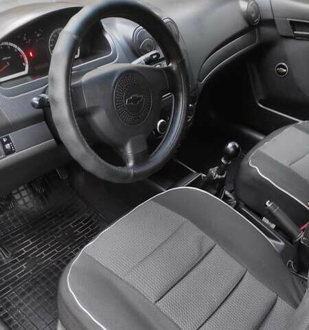 Серый Шевроле Авео, объемом двигателя 1.5 л и пробегом 213 тыс. км за 4200 $, фото 9 на Automoto.ua