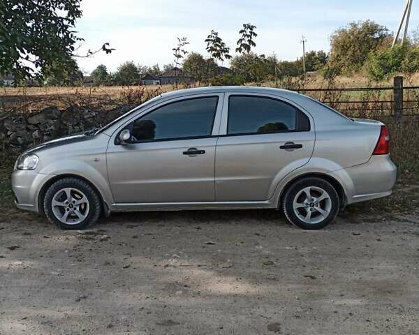 Серый Шевроле Авео, объемом двигателя 1.5 л и пробегом 220 тыс. км за 3200 $, фото 8 на Automoto.ua