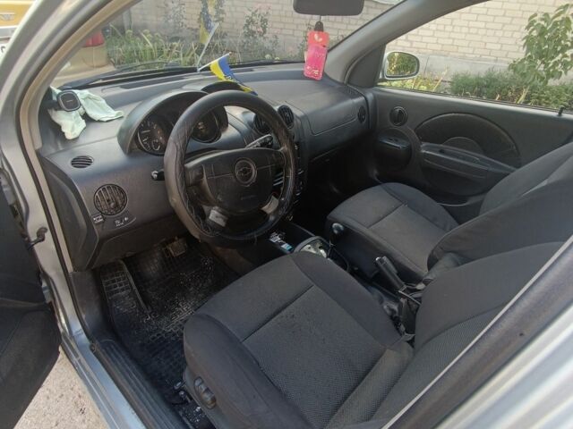 Серый Шевроле Авео, объемом двигателя 1.5 л и пробегом 205 тыс. км за 2800 $, фото 1 на Automoto.ua