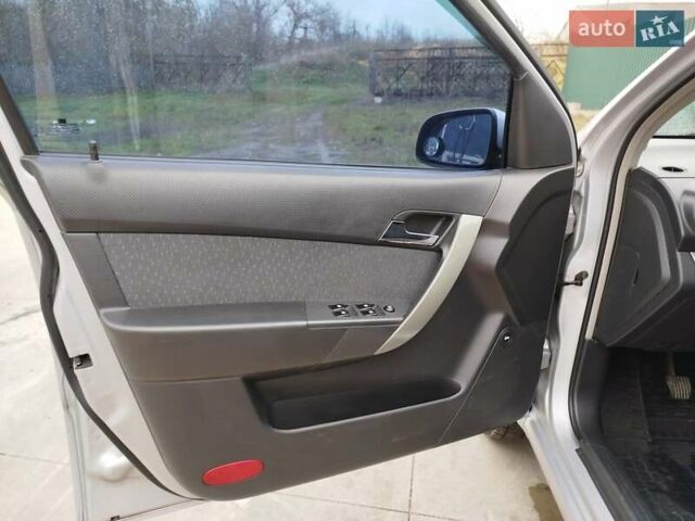 Серый Шевроле Авео, объемом двигателя 1.4 л и пробегом 154 тыс. км за 6100 $, фото 22 на Automoto.ua