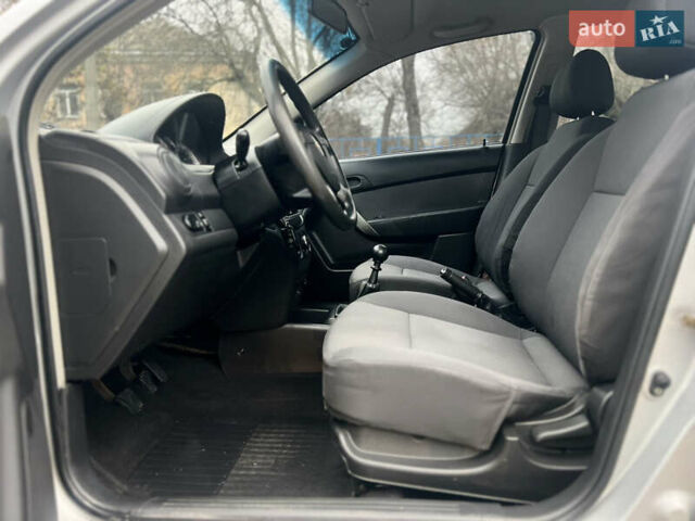 Сірий Шевроле Авео, об'ємом двигуна 1.5 л та пробігом 188 тис. км за 4399 $, фото 10 на Automoto.ua