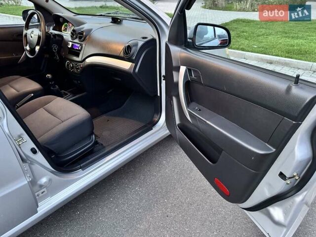 Серый Шевроле Авео, объемом двигателя 1.5 л и пробегом 58 тыс. км за 5800 $, фото 30 на Automoto.ua