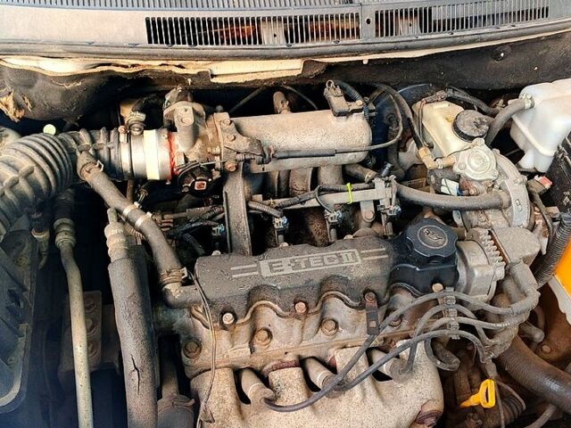 Серый Шевроле Авео, объемом двигателя 1.6 л и пробегом 177 тыс. км за 3200 $, фото 4 на Automoto.ua