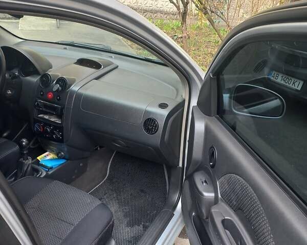 Сірий Шевроле Авео, об'ємом двигуна 1.5 л та пробігом 148 тис. км за 3700 $, фото 24 на Automoto.ua