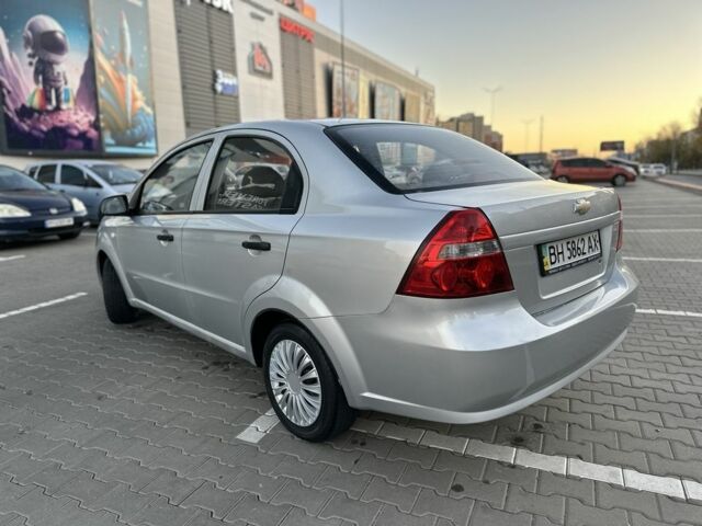 Серый Шевроле Авео, объемом двигателя 1.5 л и пробегом 230 тыс. км за 2850 $, фото 2 на Automoto.ua