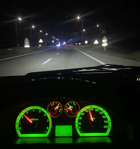 Сірий Шевроле Авео, об'ємом двигуна 1.4 л та пробігом 195 тис. км за 4500 $, фото 11 на Automoto.ua