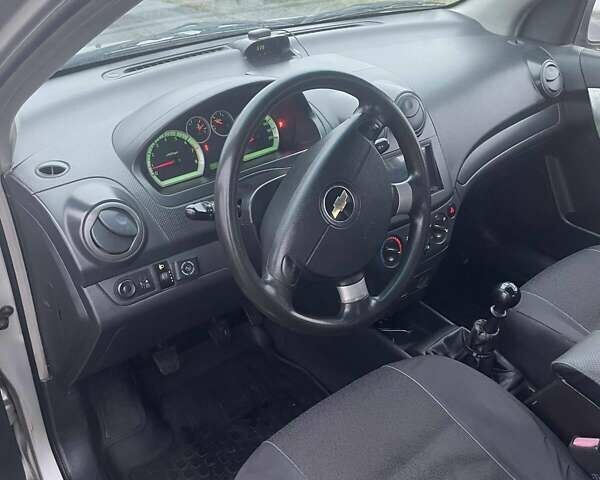 Серый Шевроле Авео, объемом двигателя 1.5 л и пробегом 286 тыс. км за 3000 $, фото 7 на Automoto.ua