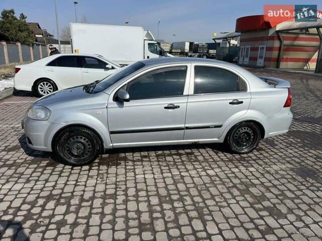 Серый Шевроле Авео, объемом двигателя 1.5 л и пробегом 245 тыс. км за 3200 $, фото 3 на Automoto.ua