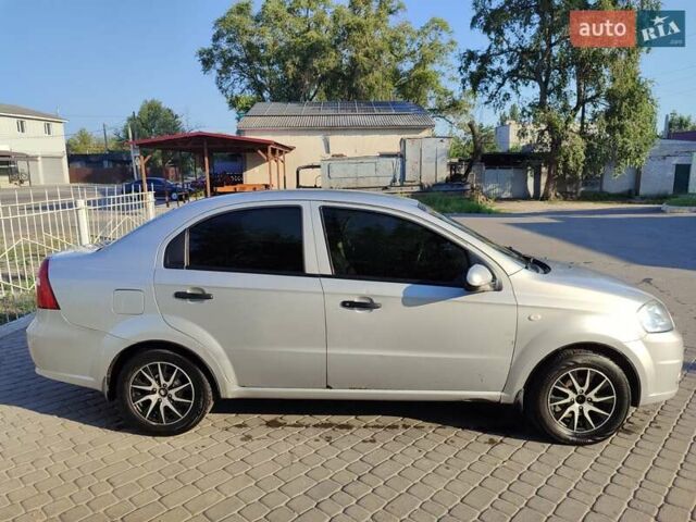 Серый Шевроле Авео, объемом двигателя 1.5 л и пробегом 327 тыс. км за 3500 $, фото 4 на Automoto.ua