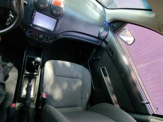 Сірий Шевроле Авео, об'ємом двигуна 1.5 л та пробігом 146 тис. км за 3799 $, фото 2 на Automoto.ua