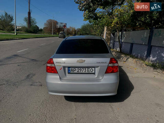 Серый Шевроле Авео, объемом двигателя 1.5 л и пробегом 420 тыс. км за 4200 $, фото 1 на Automoto.ua