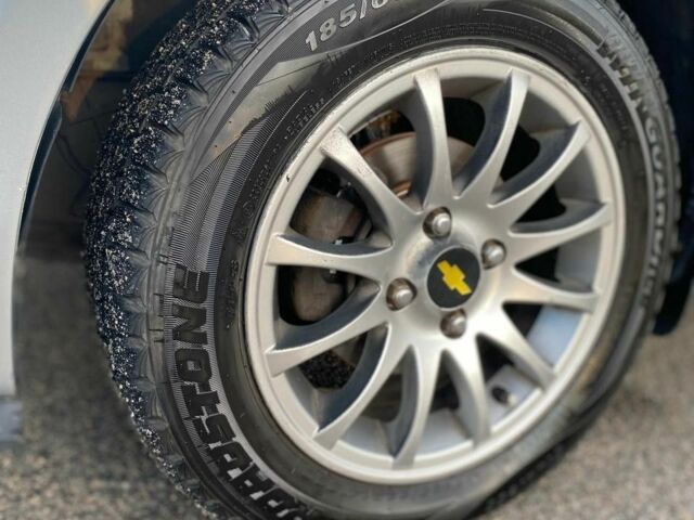 Сірий Шевроле Авео, об'ємом двигуна 1.5 л та пробігом 182 тис. км за 4499 $, фото 15 на Automoto.ua