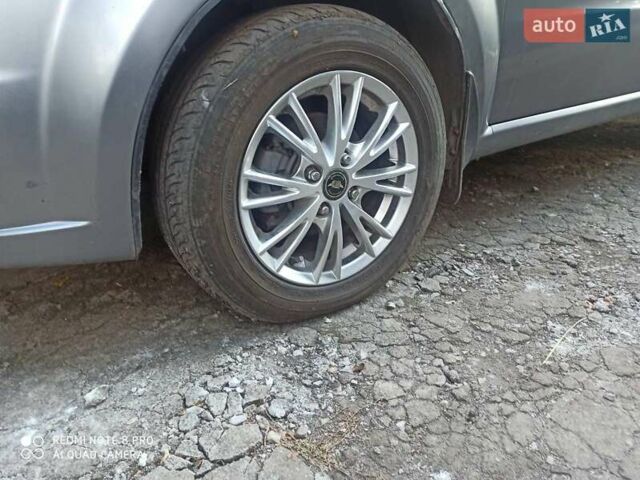 Серый Шевроле Авео, объемом двигателя 1.5 л и пробегом 133 тыс. км за 4300 $, фото 5 на Automoto.ua