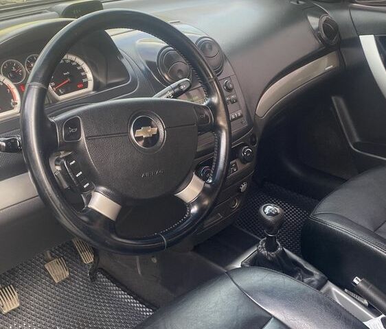 Сірий Шевроле Авео, об'ємом двигуна 1.4 л та пробігом 195 тис. км за 4500 $, фото 8 на Automoto.ua