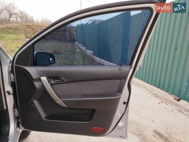 Серый Шевроле Авео, объемом двигателя 1.4 л и пробегом 154 тыс. км за 6100 $, фото 20 на Automoto.ua