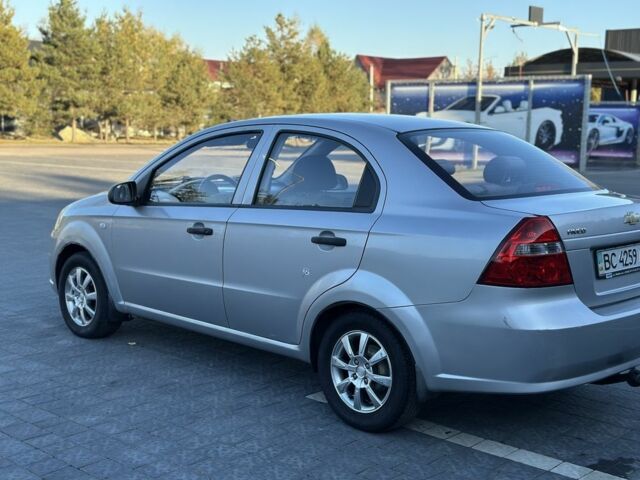 Серый Шевроле Авео, объемом двигателя 1.5 л и пробегом 190 тыс. км за 2850 $, фото 1 на Automoto.ua