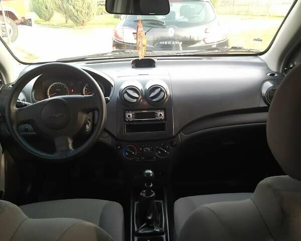 Сірий Шевроле Авео, об'ємом двигуна 1.5 л та пробігом 155 тис. км за 4099 $, фото 12 на Automoto.ua