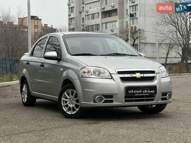 Сірий Шевроле Авео, об'ємом двигуна 1.5 л та пробігом 188 тис. км за 4399 $, фото 4 на Automoto.ua