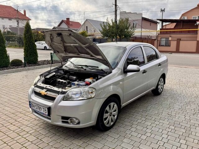 Сірий Шевроле Авео, об'ємом двигуна 1.5 л та пробігом 283 тис. км за 2900 $, фото 15 на Automoto.ua
