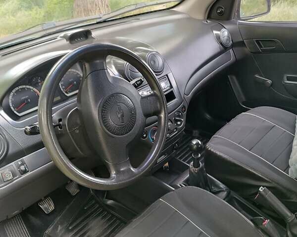 Серый Шевроле Авео, объемом двигателя 1.5 л и пробегом 289 тыс. км за 3000 $, фото 12 на Automoto.ua