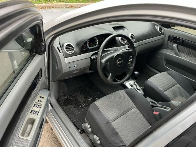 Серый Шевроле Авео, объемом двигателя 1.8 л и пробегом 258 тыс. км за 1500 $, фото 6 на Automoto.ua