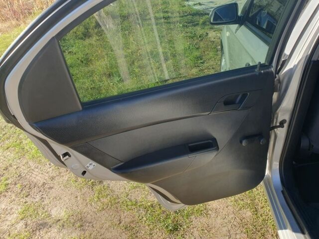 Сірий Шевроле Авео, об'ємом двигуна 1.5 л та пробігом 180 тис. км за 4500 $, фото 15 на Automoto.ua