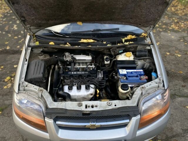 Сірий Шевроле Авео, об'ємом двигуна 1.5 л та пробігом 140 тис. км за 2500 $, фото 9 на Automoto.ua