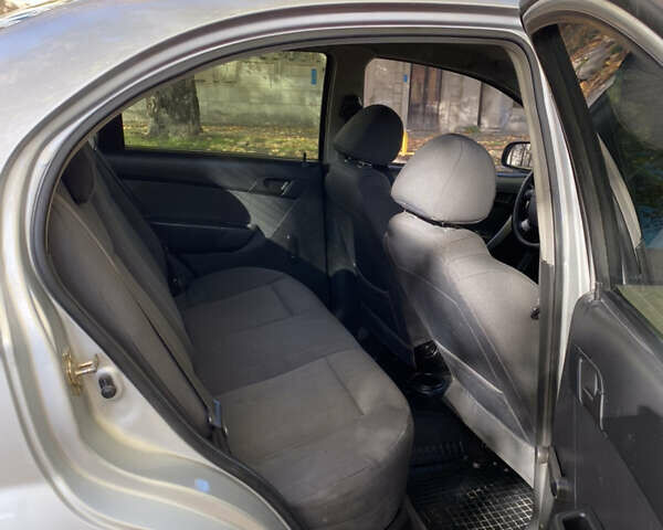 Шевроле Авео 2006 в Николаеве на Automoto.ua Серый Шевроле Авео, объемом двигателя 1.5 л и пробегом 283 тыс. км за 3550 $, фото 11 на Automoto.ua