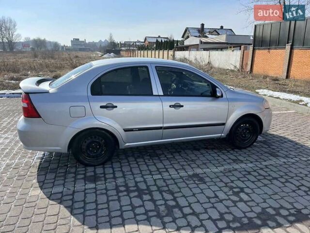 Серый Шевроле Авео, объемом двигателя 1.5 л и пробегом 245 тыс. км за 3200 $, фото 4 на Automoto.ua