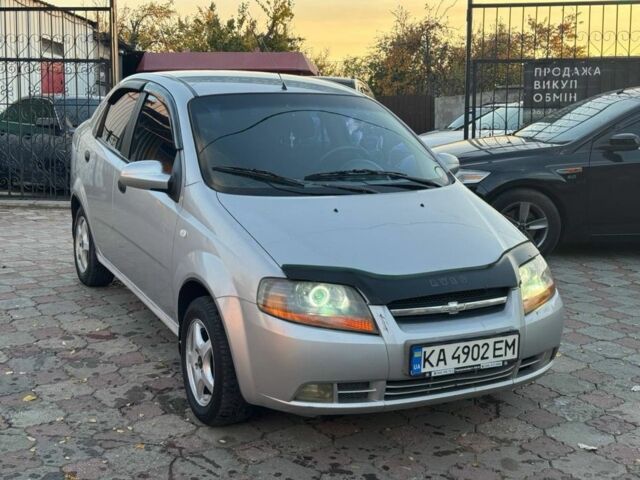 Серый Шевроле Авео, объемом двигателя 1.5 л и пробегом 230 тыс. км за 2299 $, фото 2 на Automoto.ua