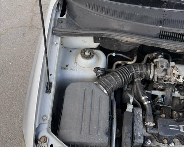 Серый Шевроле Авео, объемом двигателя 1.5 л и пробегом 320 тыс. км за 3300 $, фото 6 на Automoto.ua