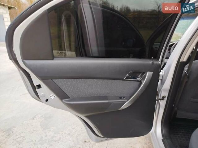 Серый Шевроле Авео, объемом двигателя 1.4 л и пробегом 154 тыс. км за 6100 $, фото 23 на Automoto.ua