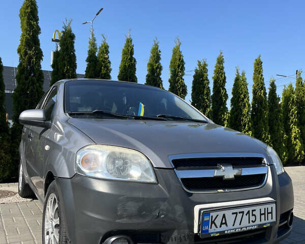 Серый Шевроле Авео, объемом двигателя 1.5 л и пробегом 249 тыс. км за 2700 $, фото 2 на Automoto.ua