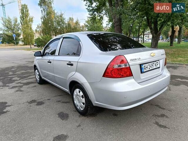 Сірий Шевроле Авео, об'ємом двигуна 1.5 л та пробігом 129 тис. км за 3499 $, фото 1 на Automoto.ua