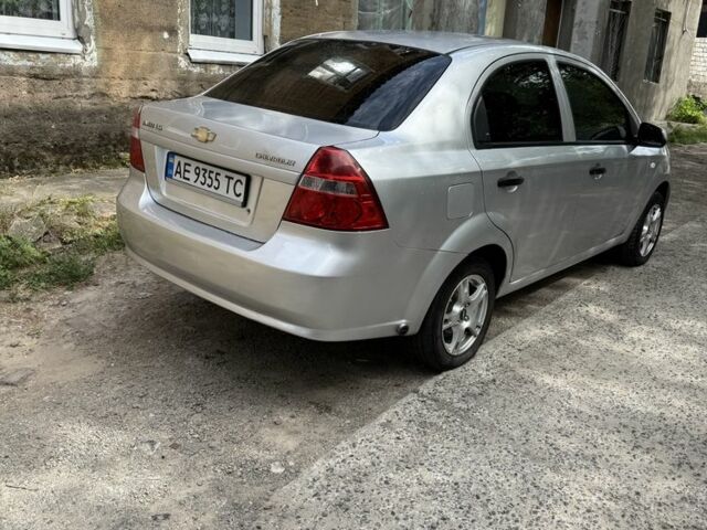 Серый Шевроле Авео, объемом двигателя 1.5 л и пробегом 220 тыс. км за 2450 $, фото 4 на Automoto.ua