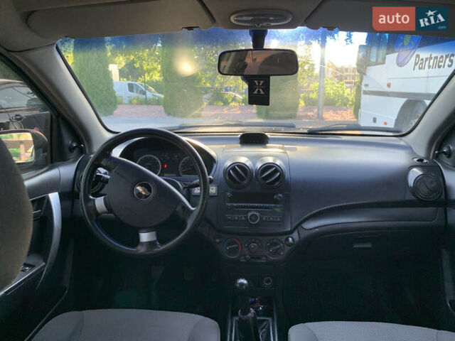 Серый Шевроле Авео, объемом двигателя 1.2 л и пробегом 298 тыс. км за 3500 $, фото 11 на Automoto.ua
